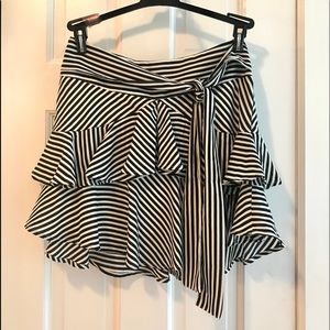 NWT Adorable EXPRESS skirt!